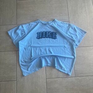Light blue 2000s Nike spellout tee #athleisure #fitness